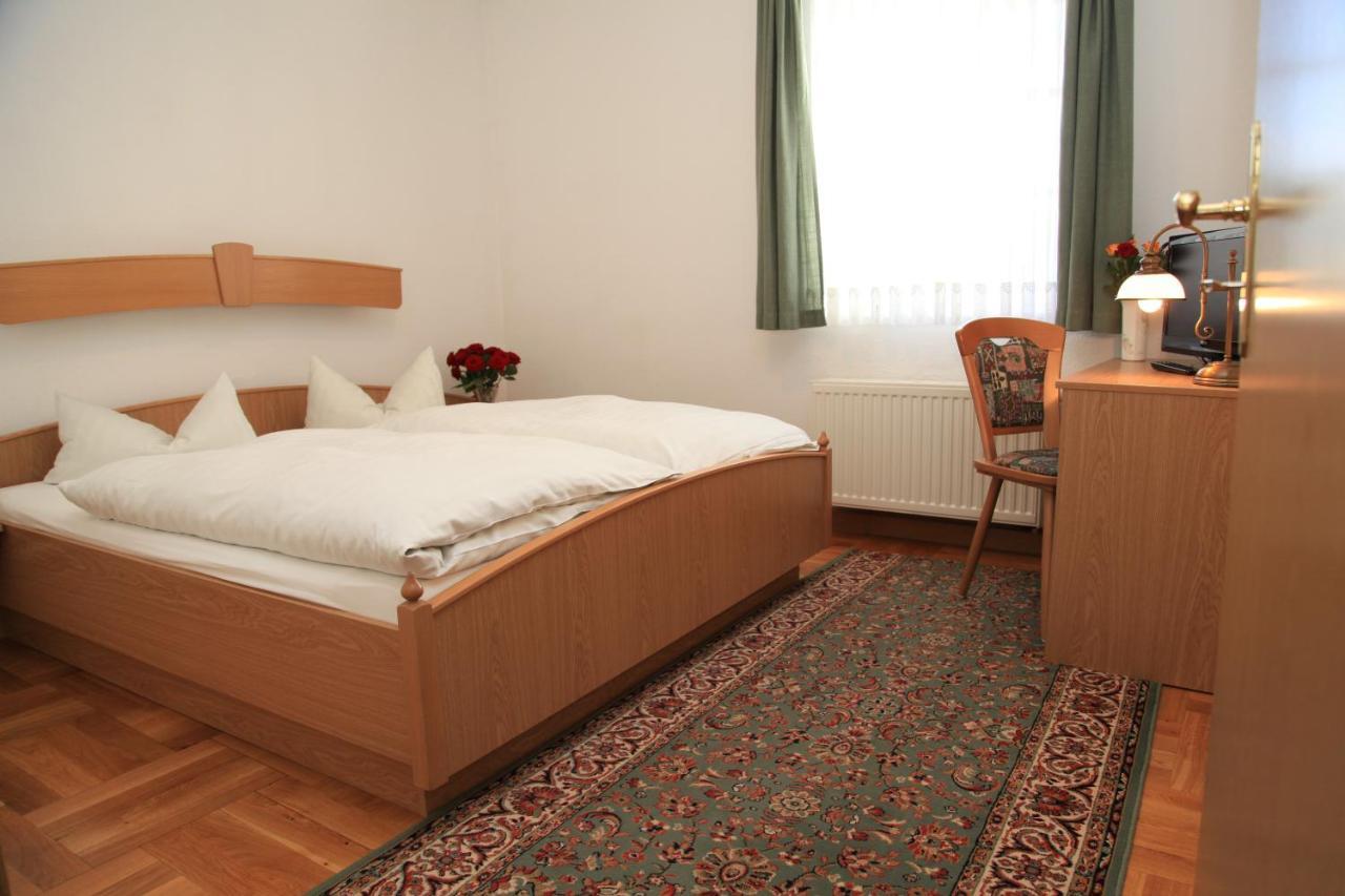 Отель Rotgiesserhaus 3*